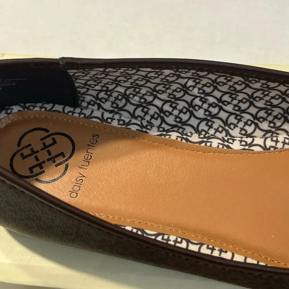 Daisy Fuentes Ruby cute and classy print women flats. Size 11 color brown - Picture 8 of 10